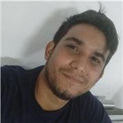 Profesor ciencias básicas para estudiantes de bachillerato y universitarios